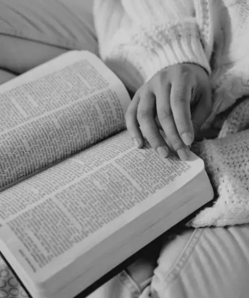 Biblia O que nos faz andar web4Christ Espalhando o Amor de Jesus